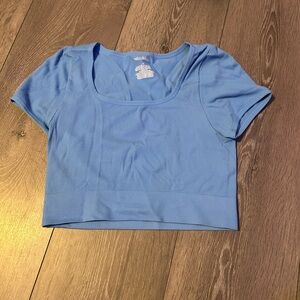cropped baby blue tee